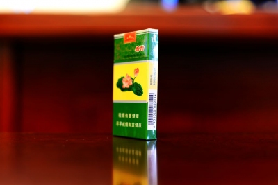 荷花细支香烟