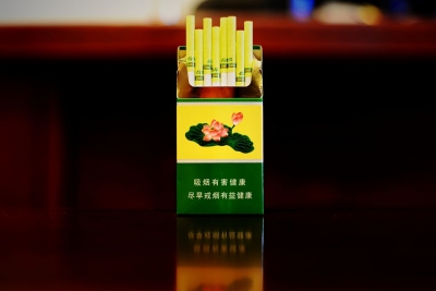 荷花细支香烟