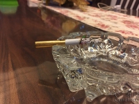 黄鹤楼1916金鸡贺岁版品吸