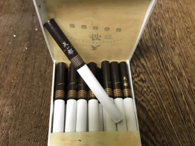 黄山(天都高山流水)香烟烟支