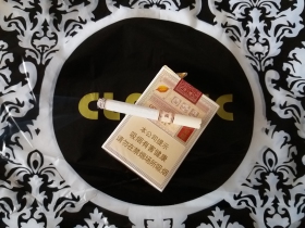 黄金叶(乐途)香烟品吸
