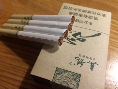 真龙巴马天成出口版烟支