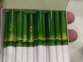宽窄(熊猫之恋)
