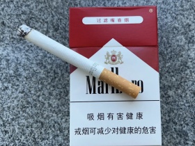 万宝路(硬红)