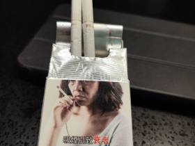 万宝路(白金香港免税版)
