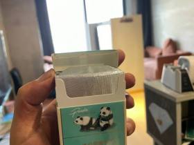 熊猫(硬经典)