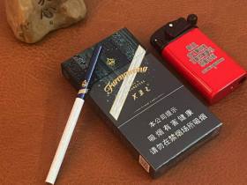 芙蓉王(硬闪带细支)