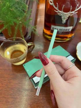 卡比龙(总裁抹茶绿亚太版)