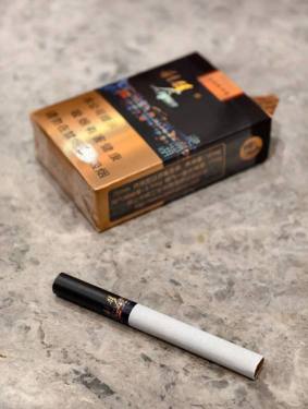 利群(夜西湖)