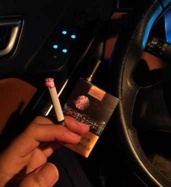 利群(夜西湖)